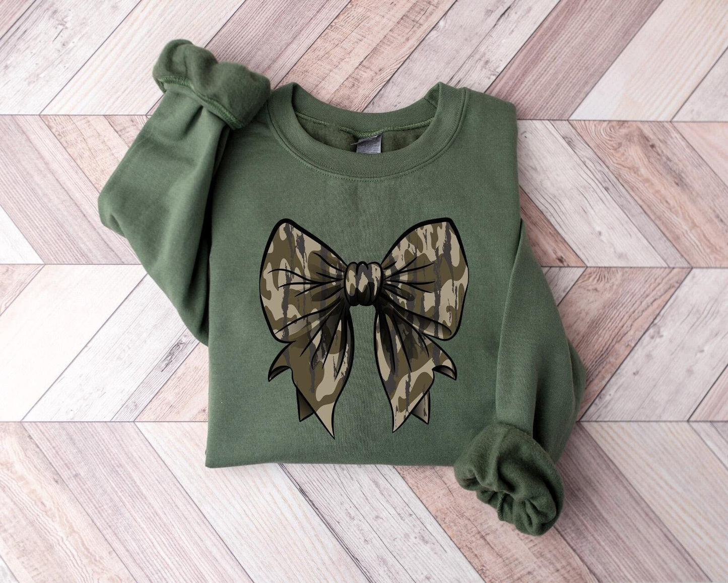 Camo Bow Sweatshirt, Camo Coquette Bow Shirt, Duck Hunting Shirt, Old School Camo Shirt, Fall Shirt, Women'S Camouflage Bow Shirt,Camo Shirt