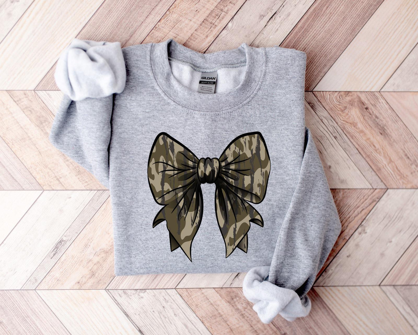Camo Bow Sweatshirt, Camo Coquette Bow Shirt, Duck Hunting Shirt, Old School Camo Shirt, Fall Shirt, Women'S Camouflage Bow Shirt,Camo Shirt
