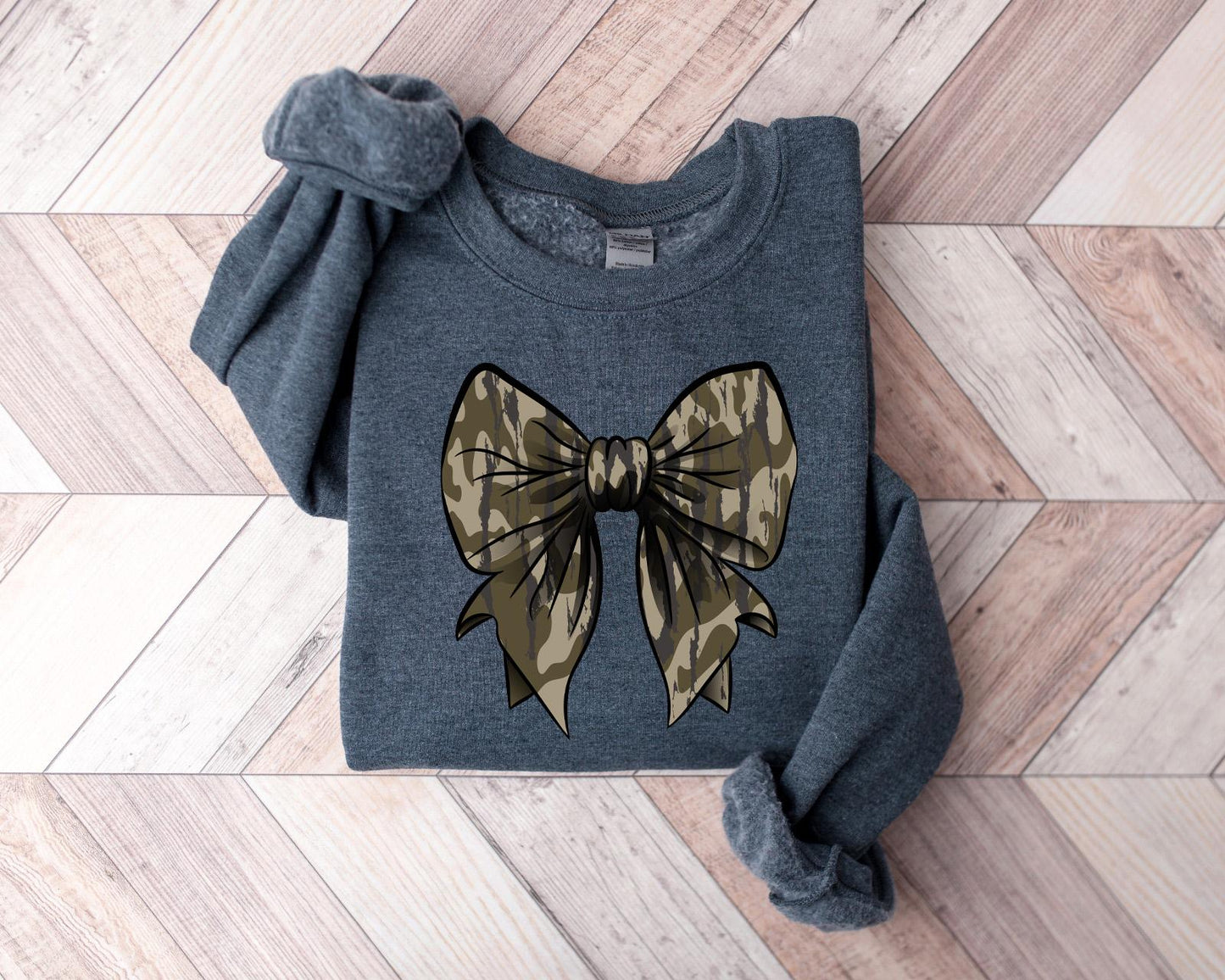 Camo Bow Sweatshirt, Camo Coquette Bow Shirt, Duck Hunting Shirt, Old School Camo Shirt, Fall Shirt, Women'S Camouflage Bow Shirt,Camo Shirt